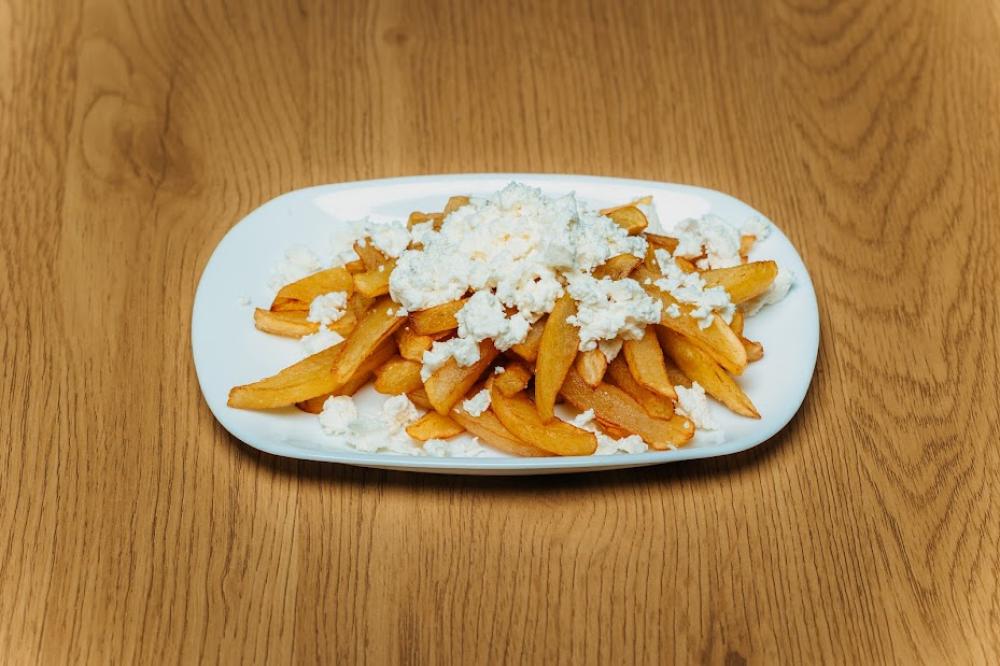Домашни пържени картофки със сирене – 300 гр.